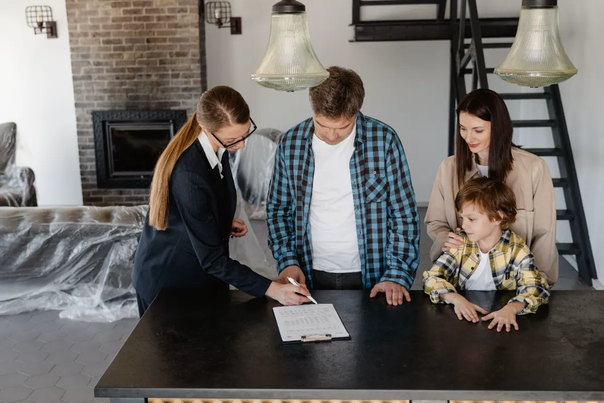 Jeannette Di Leo helping Estero Florida home buyers